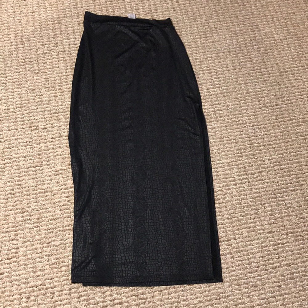 Black snake print maxi skirt